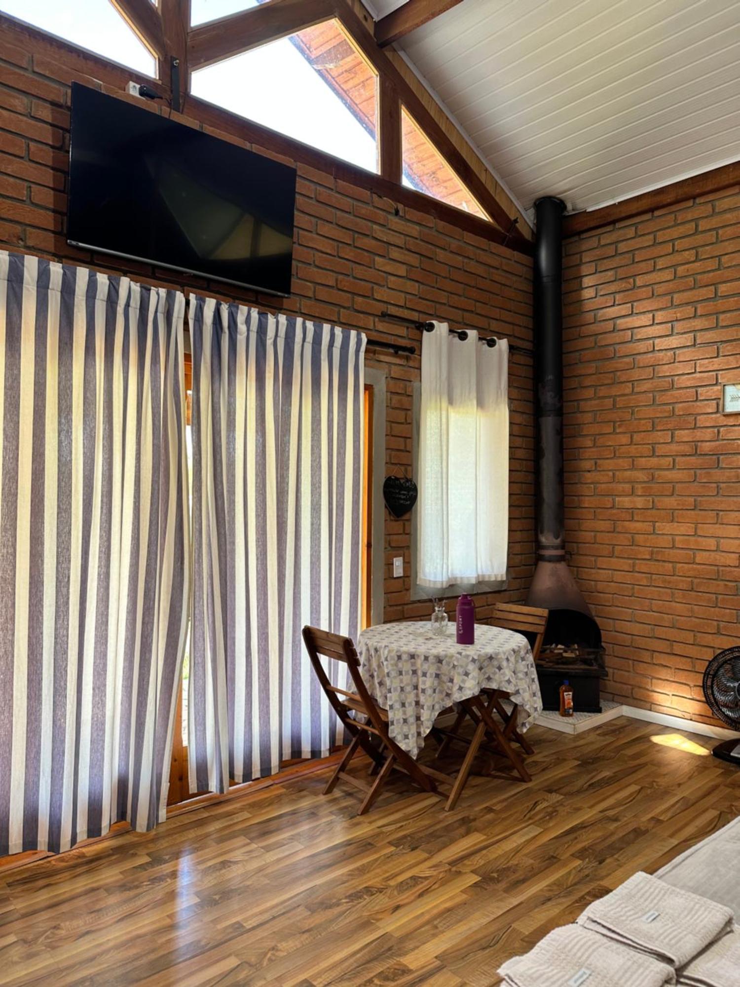 Chale Jacaranda - Hidro - Wifi E Mais Sapucai-Mirim Εξωτερικό φωτογραφία